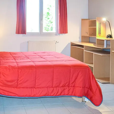 1 Bedroom Lovely In St Chamassy 펜션 *