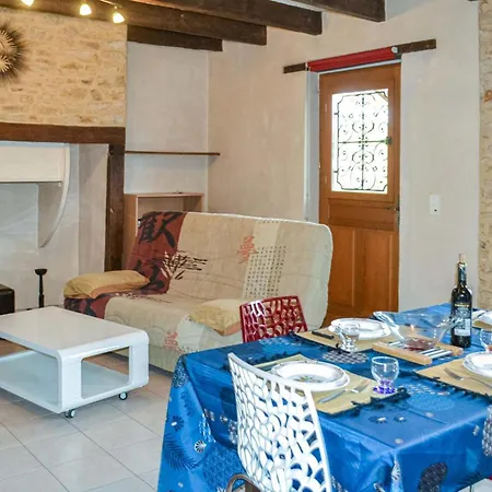 1 Bedroom Lovely In St Chamassy * Saint-Chamassy